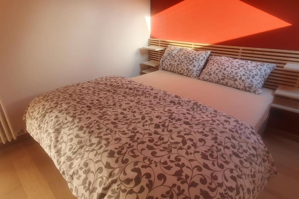 Charming 2.5Room Flat In Center Of Monforte dʼAlba Exterior foto