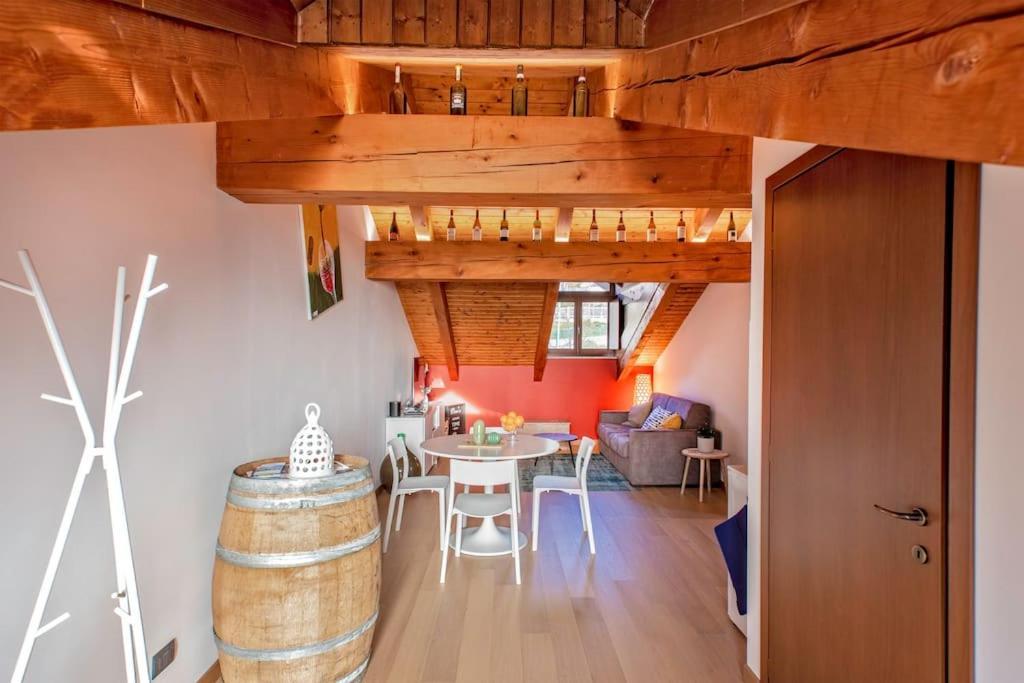 Charming 2.5Room Flat In Center Of Monforte dʼAlba Exterior foto