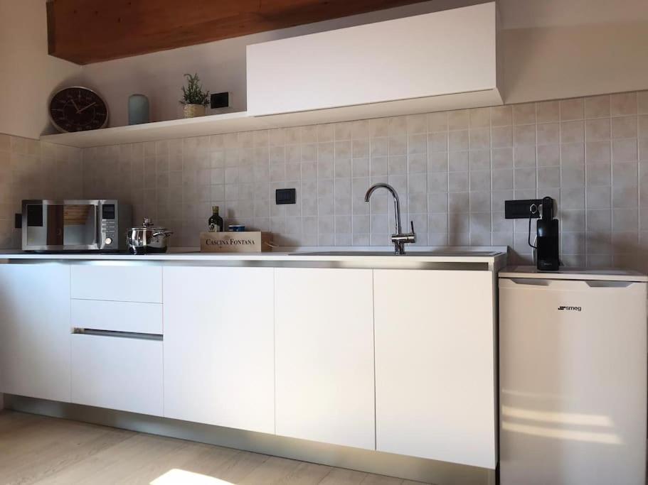 Charming 2.5Room Flat In Center Of Monforte dʼAlba Exterior foto